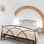 Domus Domina