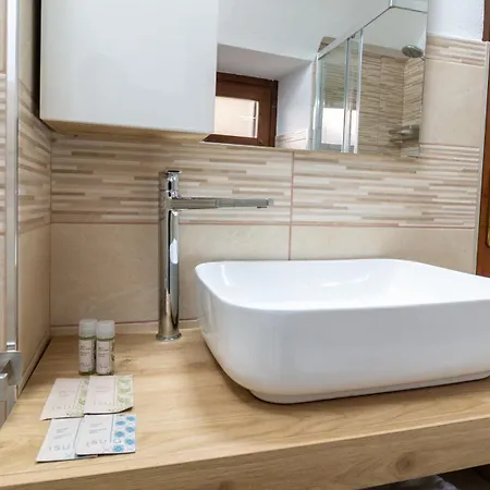 Domus Domina - Dimora Storica شقة أوريستانو
